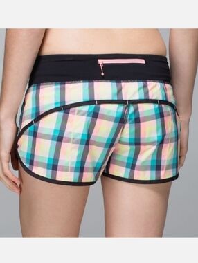 NWT Lululemon Run Speed Shorts in Wee Wheezy Check,6,Medium Rise